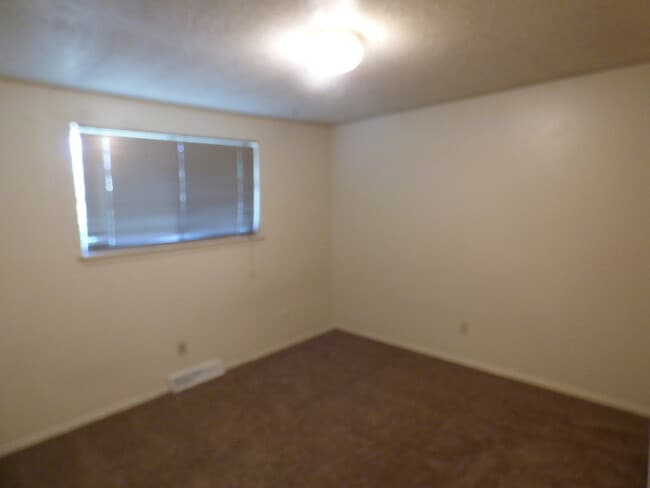 Building Photo - 2 Bed/1 Bath Duplex in Longmont