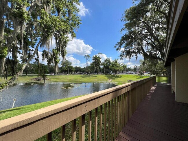 Building Photo - Beautiful 3 BD 2 BATH Home in Gated Community
