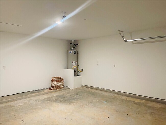 Building Photo - 19507 Oliveto Ct.