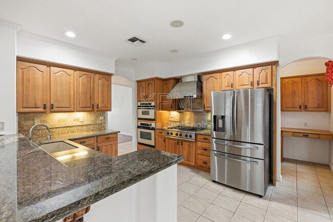 Building Photo - 5956 St Andrews Dr