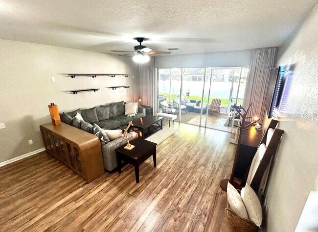 Building Photo - 8488 Sandy Beach St