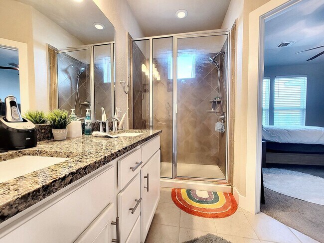 Building Photo - Modern 3/BR 2.5/Bath Home with Covered Dec...