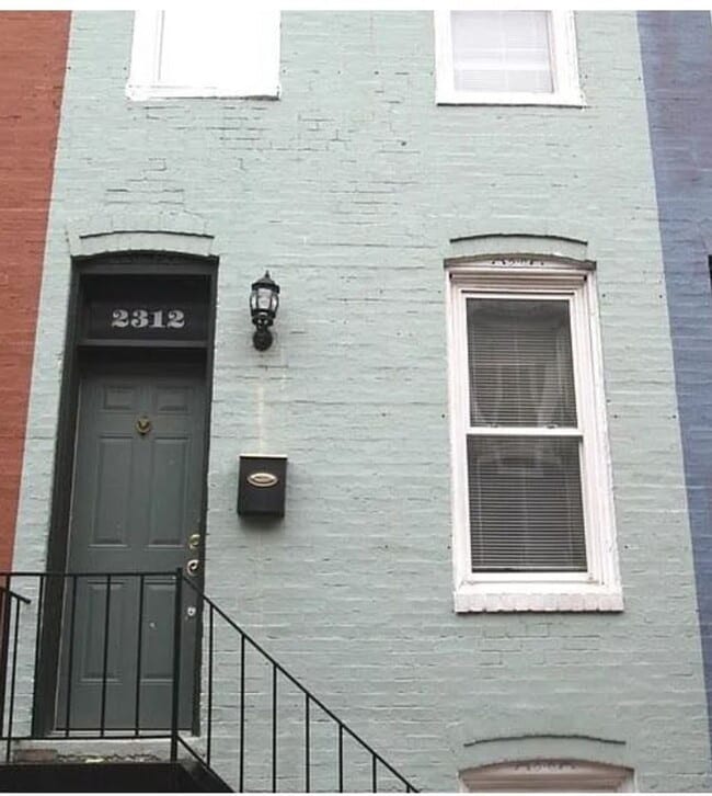 Building Photo - COMING SOON! Quiet block, cozy home - community garden, Calvert Street Park!