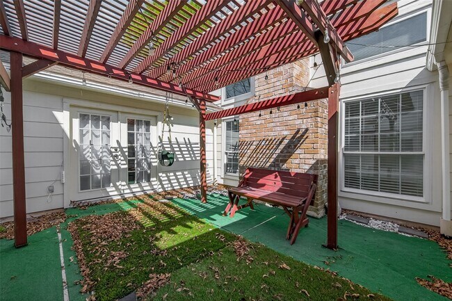 Building Photo - 11414 Meadow Lake Dr