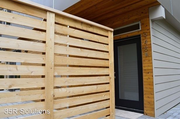 Building Photo - 3 br, 2.5 bath House - 948B Hiawatha Place S