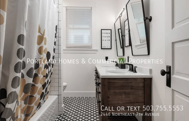Building Photo - 2446 NE 7th Ave