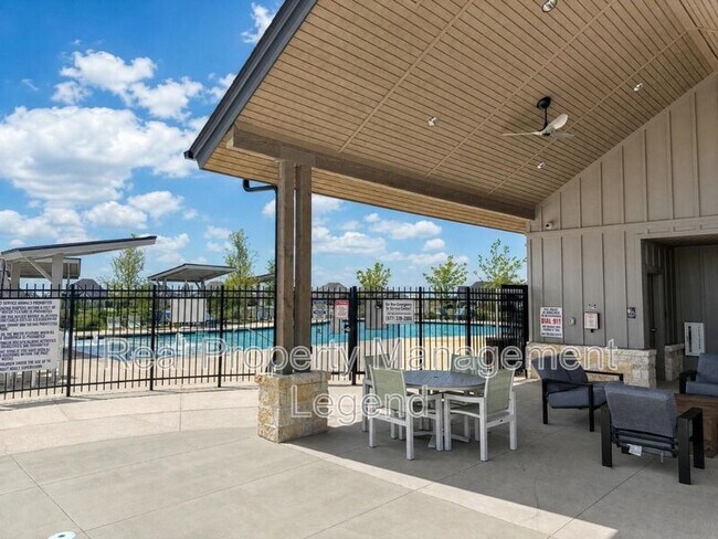 Building Photo - 1304 Limestone Ridge Rd