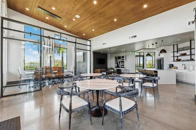 Building Photo - 31332 Amberview Bnd