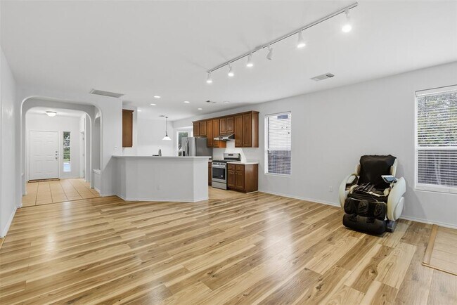 Building Photo - 11505 Plow Horse Cove