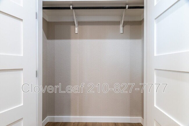 Building Photo - 414 Montana St