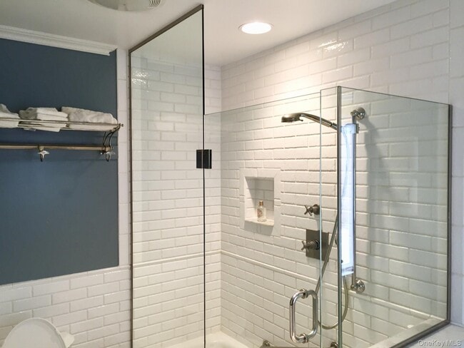 Building Photo - 9 Cedar Hill Rd