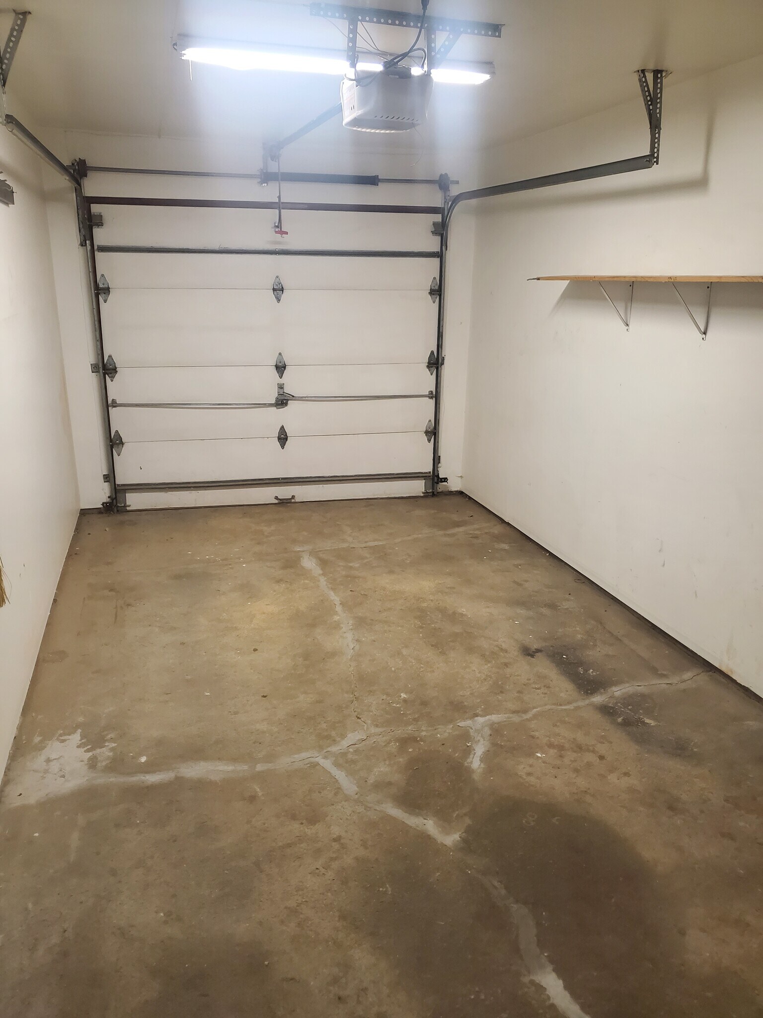 One car garage with opener - 1317 W 19th St