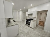 Building Photo - 75 5th Ave