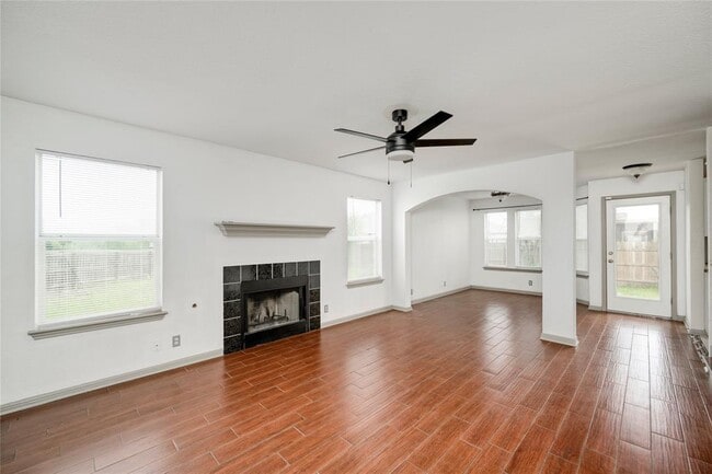 Building Photo - 348 Spillway Dr