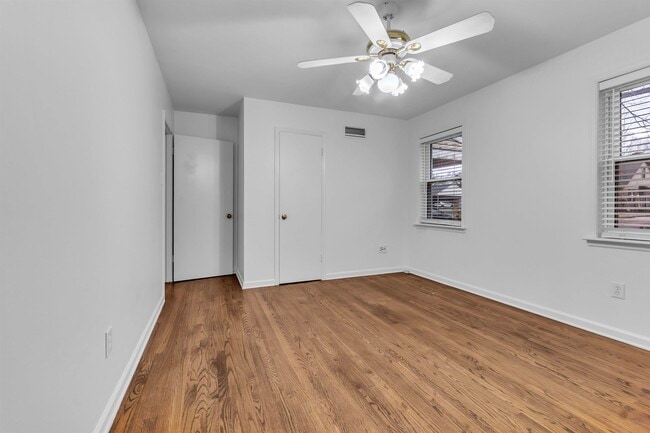 Building Photo - 3010 Ruskin Rd