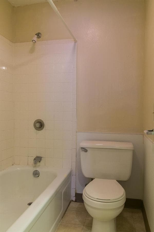 Building Photo - 406 Ivy Ridge Rd