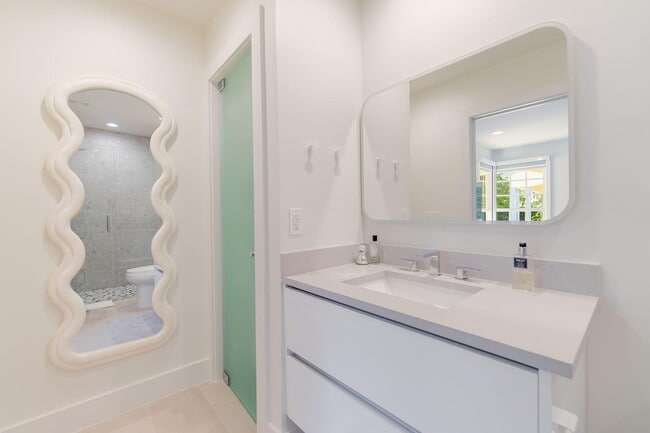 Building Photo - 2291 Las Casitas Dr