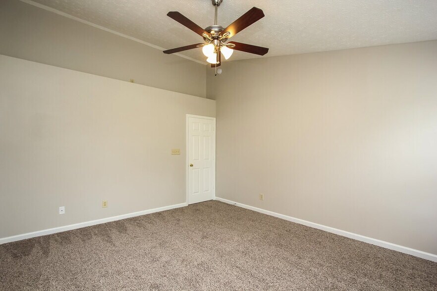 Building Photo - 5882 Glen Haven Blvd