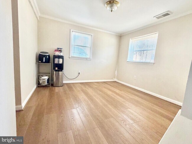 Building Photo - 13612 Lindendale Rd