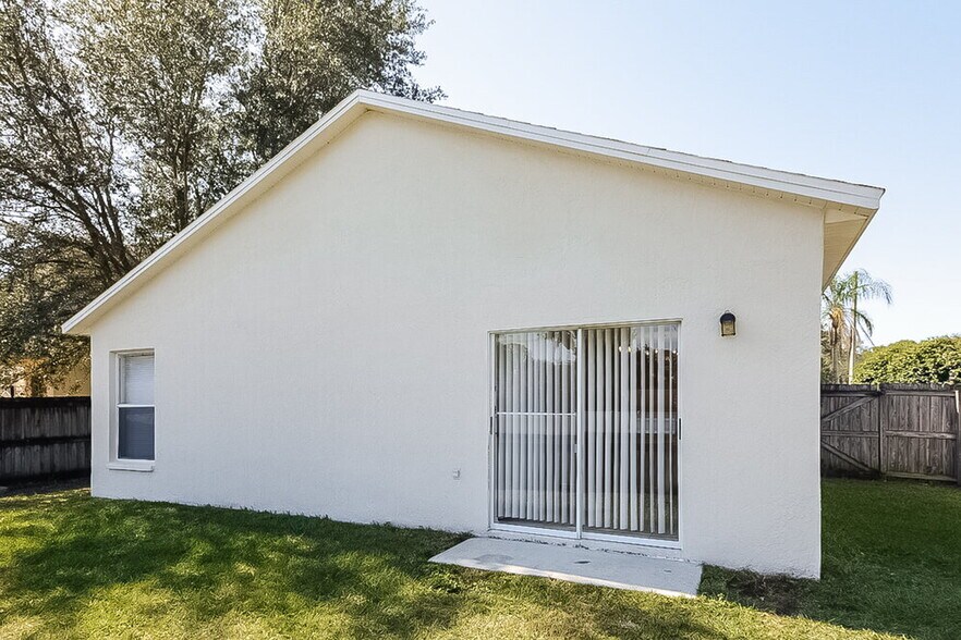 Building Photo - 9837 Morris Glen Way