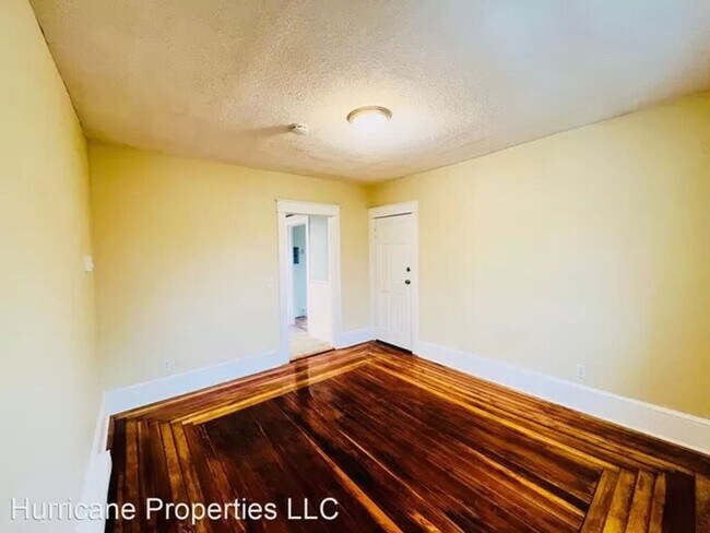 Building Photo - 16 Olivine St