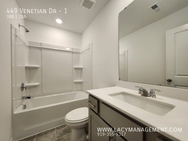 Building Photo - 449 Venetian Dr