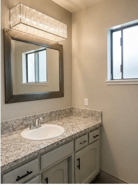 Building Photo - 361 N Capitola Ct
