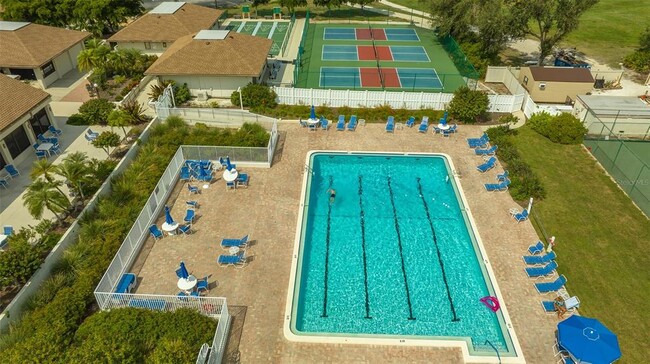 Building Photo - 618 Bird Bay Dr S