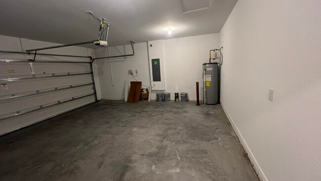 Building Photo - 1782 SW Bayshore Blvd