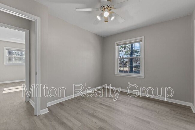 Building Photo - 329 S McPherson Church Rd