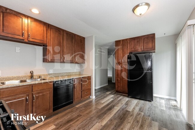 Building Photo - 15675 Birkemeier Dr