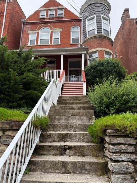 Primary Photo - 2114 Fulton Ave