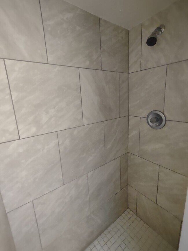 Building Photo - Indian Trails 3 Bedroom 2 Bath!