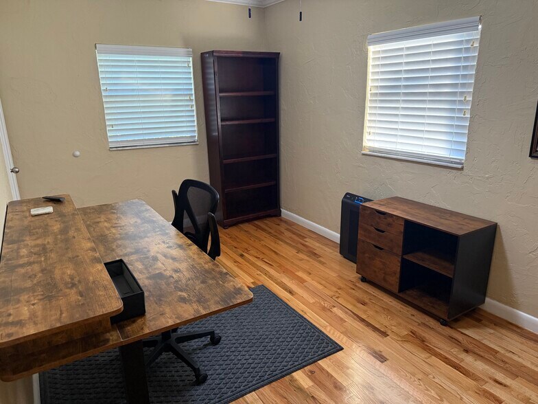 Flexible workspace - 4126 35th Ave N