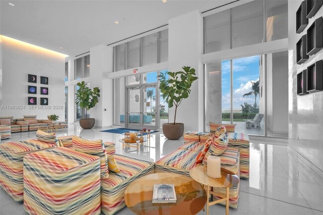 Building Photo - 700 NE 26th Terrace