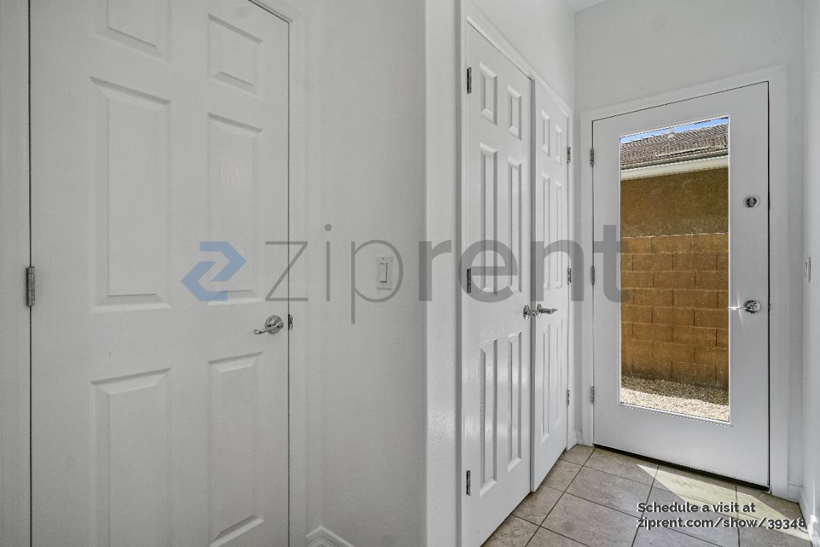 Building Photo - 8779 N 89th Dr