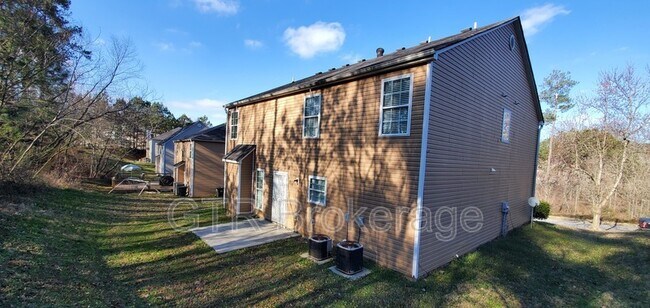 Building Photo - 5591 Rock Lake Dr