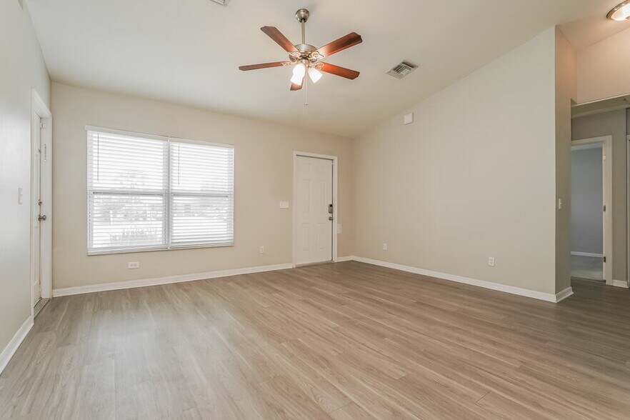 Building Photo - 5426 Trammel St