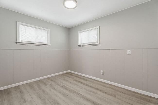 Building Photo - 14921 Myola Ave