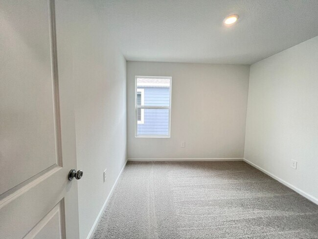 Building Photo - Perfect Home waiting for you!