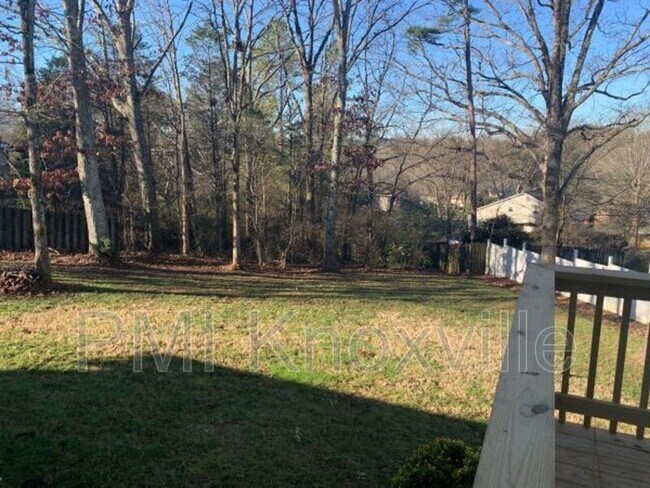 Building Photo - 1452 Buxton Dr