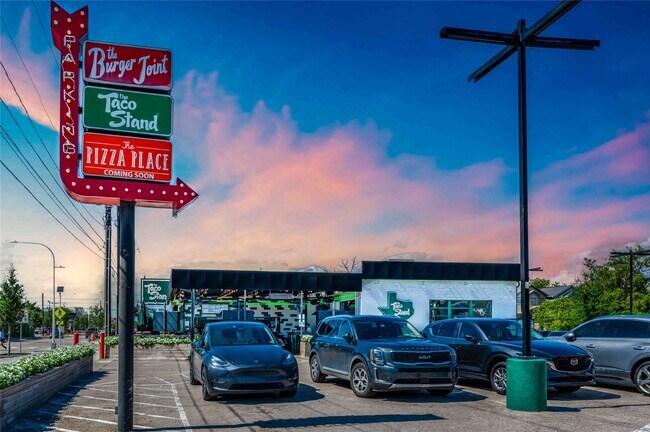 Building Photo - 2471 W 11th St