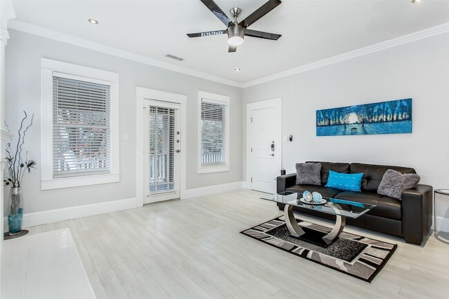 Building Photo - 4719 Junius St