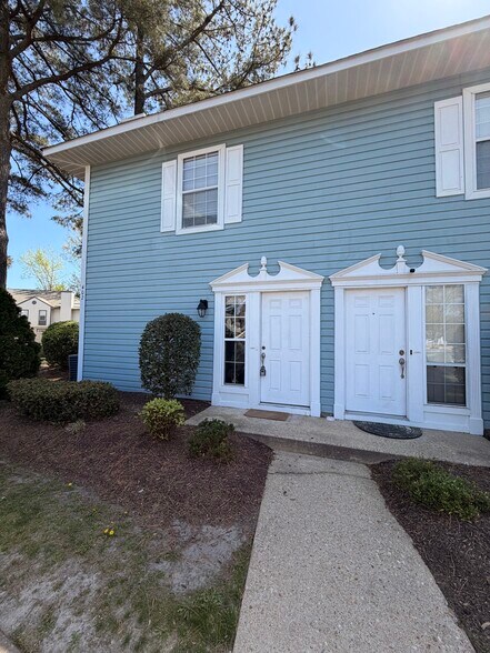 Building Photo - 402 Chatterton Dr