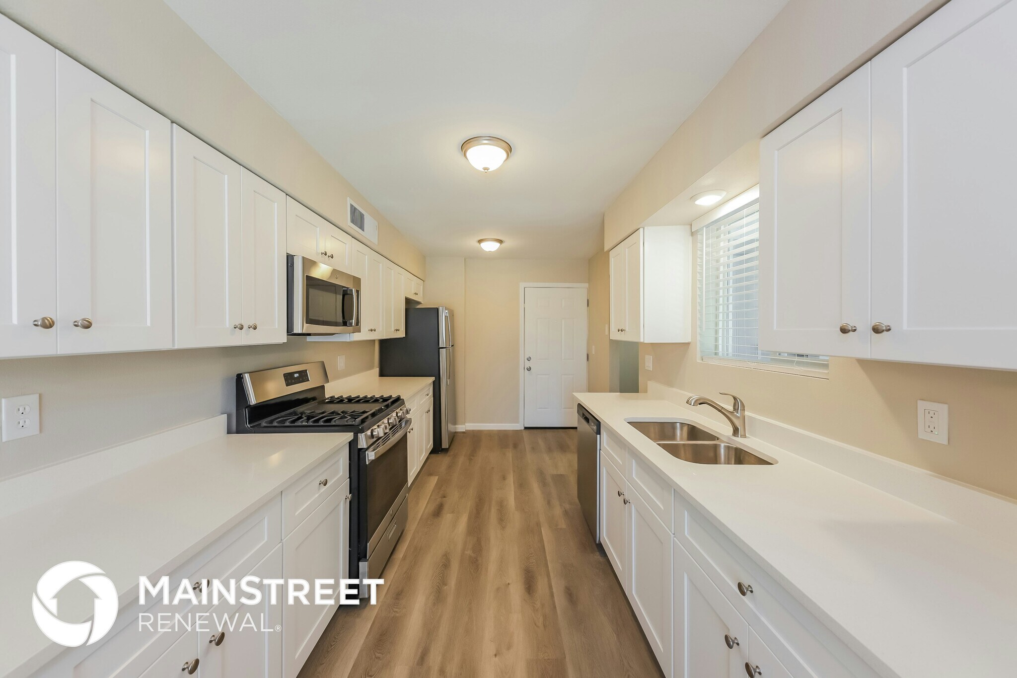 Building Photo - 4322 E Saint Catherine Ave