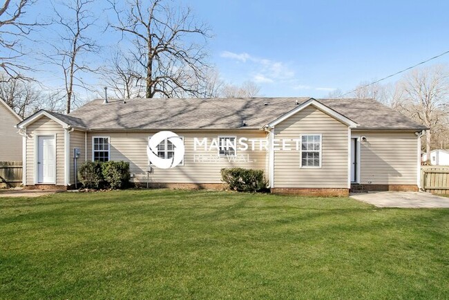 Building Photo - 1628 Lisbon Ln
