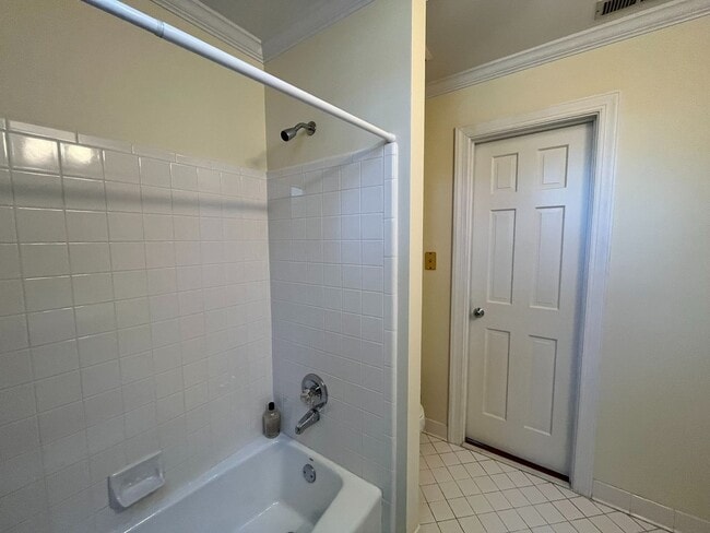 Building Photo - Incredible 5BD, 4.5BA House in Downtown Ra...