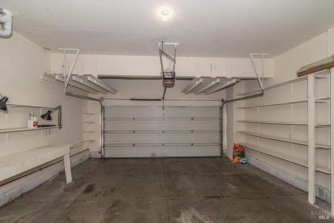 Building Photo - 23 Baypoint Dr