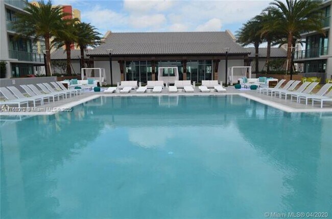 Building Photo - 300 Sunny Isles Blvd