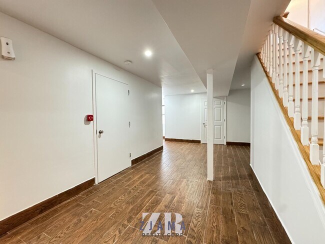 Building Photo - 789 Greene Ave